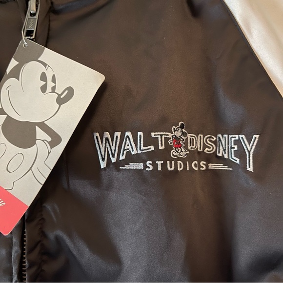 NWT 🆕 Mickey Walt Disney Studio’s Jacket - Picture 8 of 8